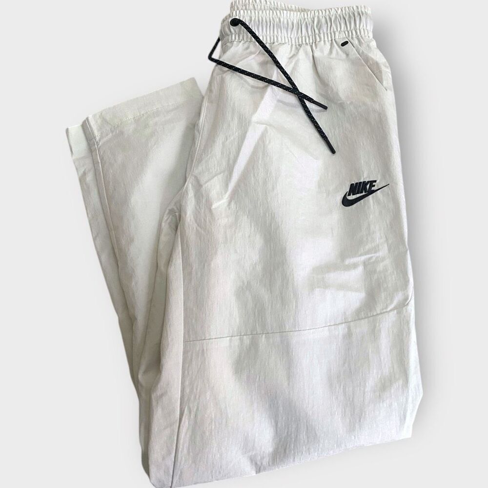 Nike Tech Essentials Lined Commuter Pants Phantom Mens size Small DQ4343-030 New